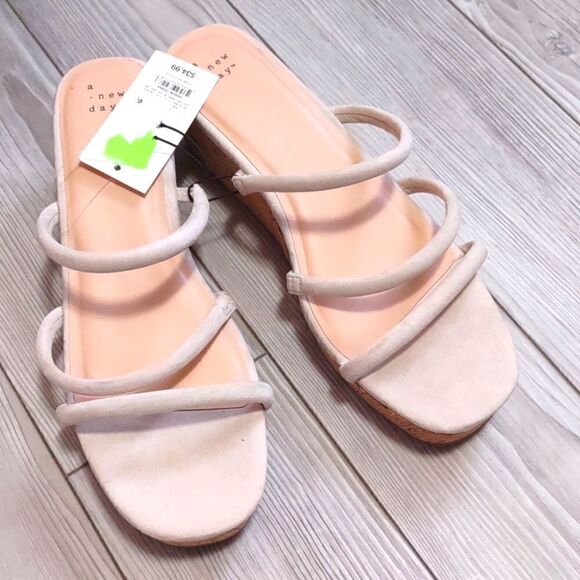 (79-2746)  🔥3/$20🔥  A New Day ARIE / CREAM Sandals Size 8.5 - Picture 1 of 10